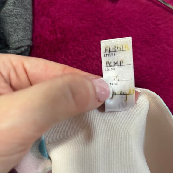 Spanx Look At Me Now Pink & Purple Watercolor Camo Leggings Size Medium - Picture 3 of 5